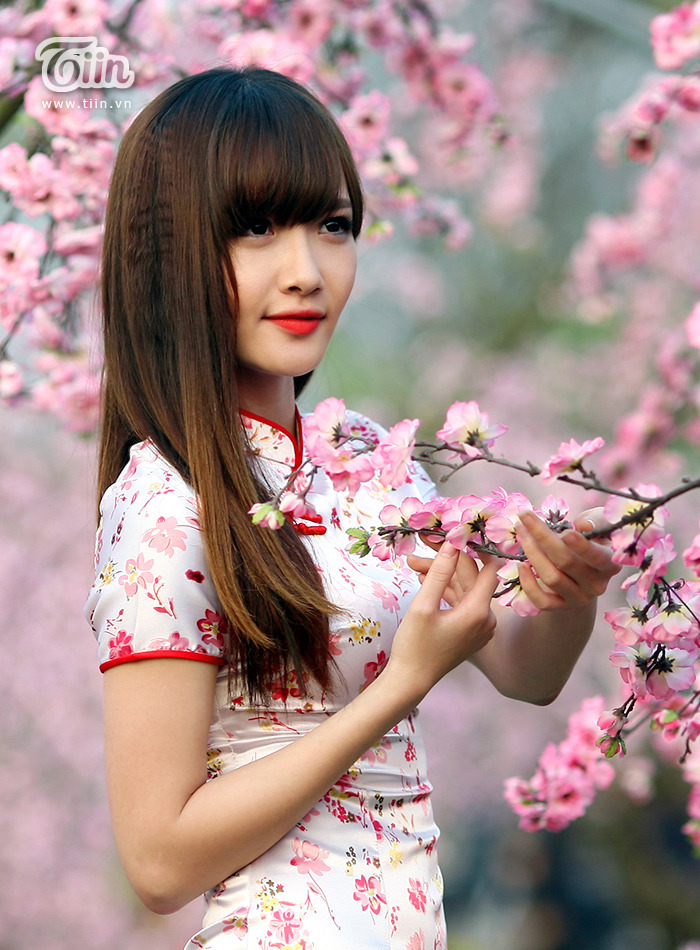 美女扒开腿免费视频